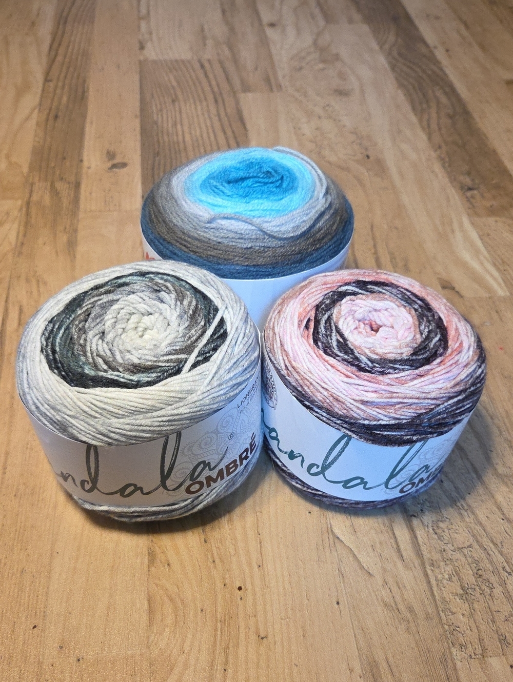 NEW Lion Brand Mandala Ombre Yarn 3 Rolls Plus 1 Open Ombre Without Tags